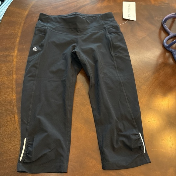 Athleta Black Capri Leggings with Stretchy Performance Fabric - Picture 1 of 1
